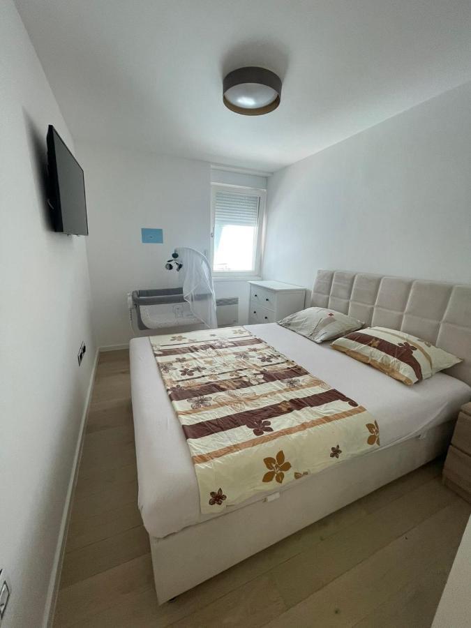 Apartment Center A