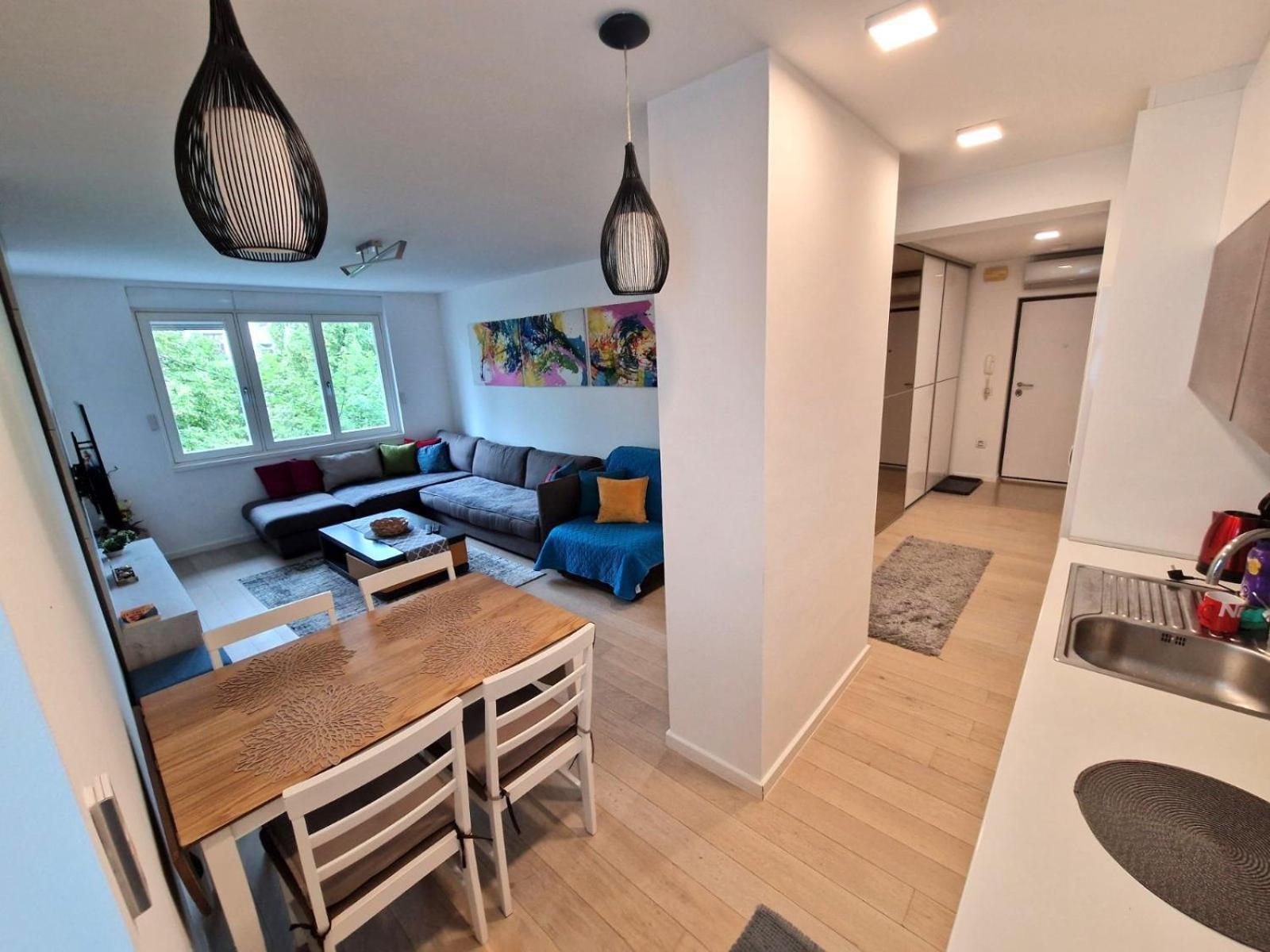 Center A Apartment SJJ