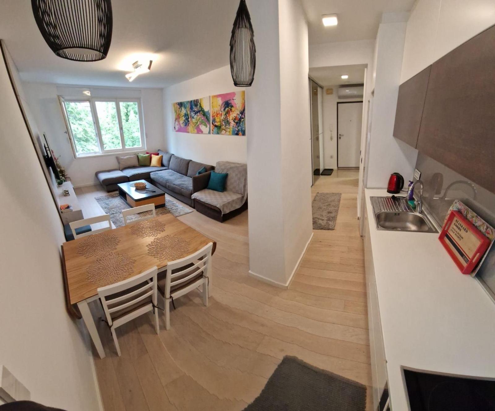 Center A Apartment